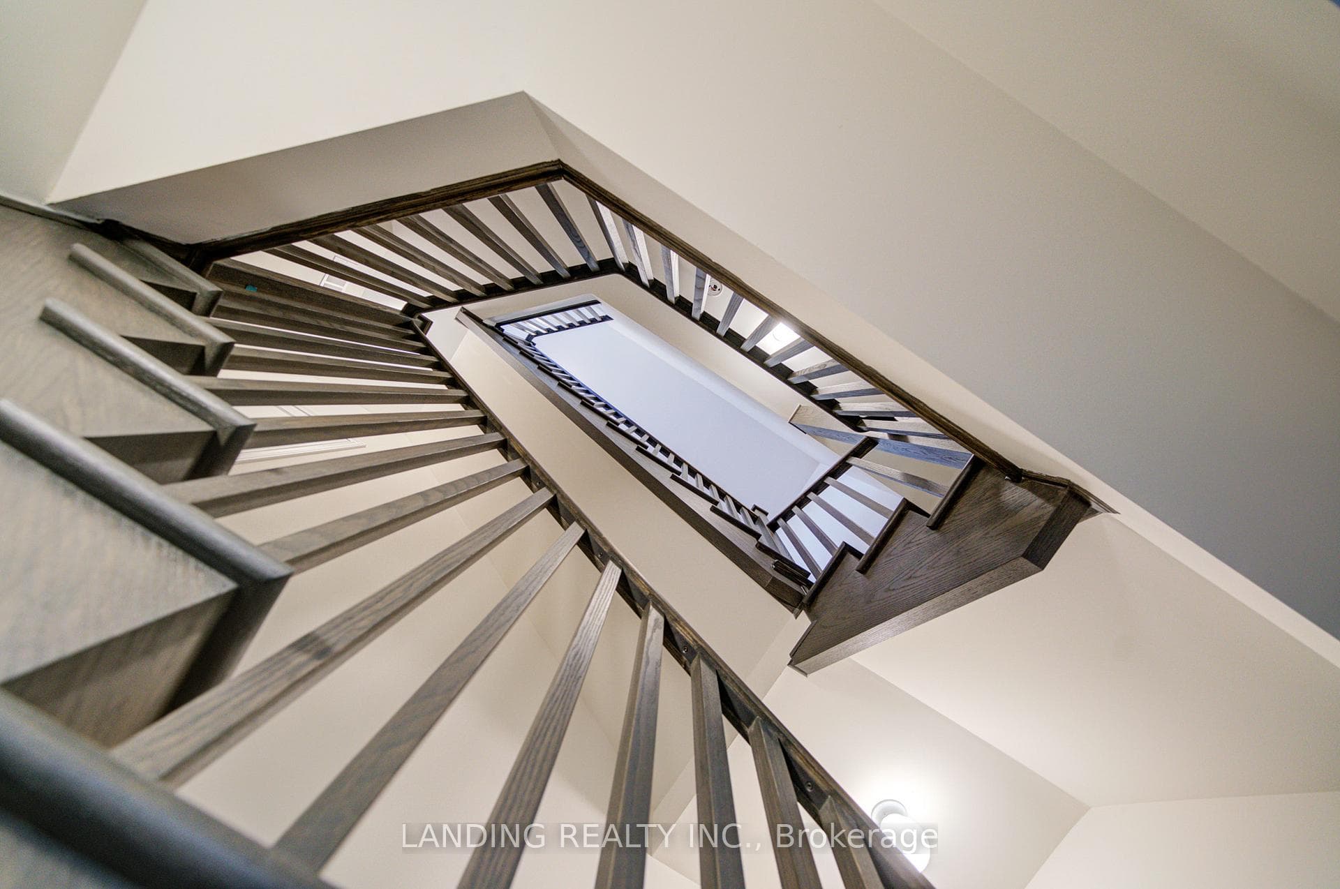 2084 Duberry Drive photo 47