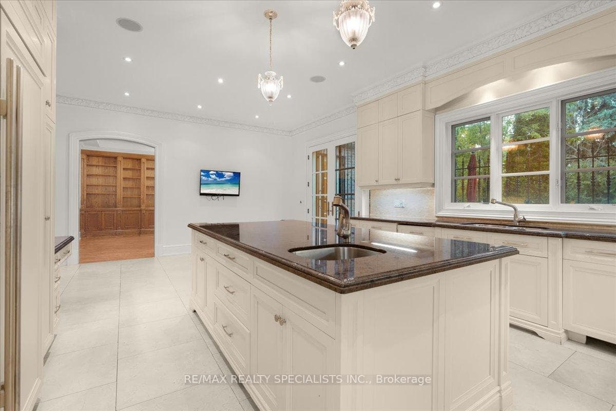 78 Lord Seaton Road photo 8