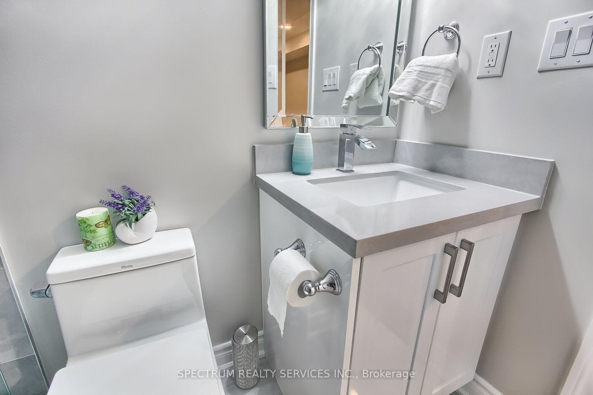 11 Ridgegate Crescent photo 33