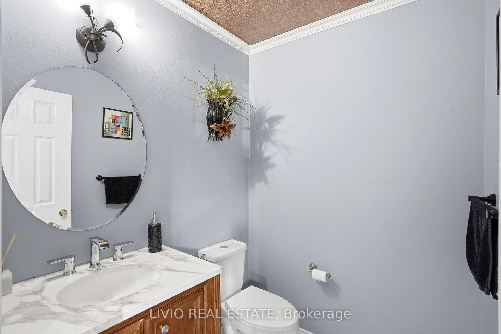 19 KONSTANTINE Court photo 19