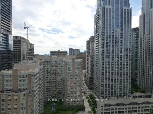 386 Yonge Street Unit 1814 photo 13