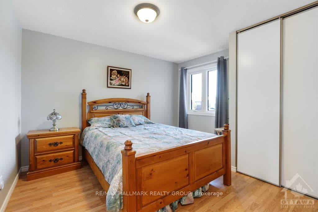 617 TOURELLE Drive photo 23