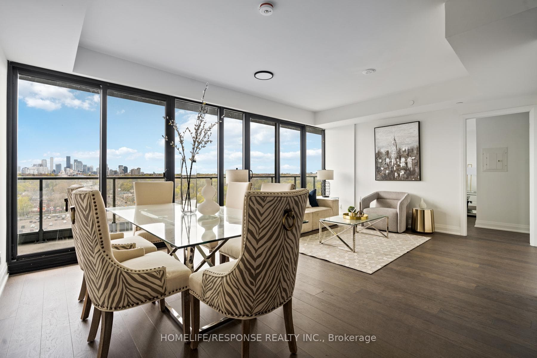 33 FREDERICK TODD Way Unit 1303 photo 6