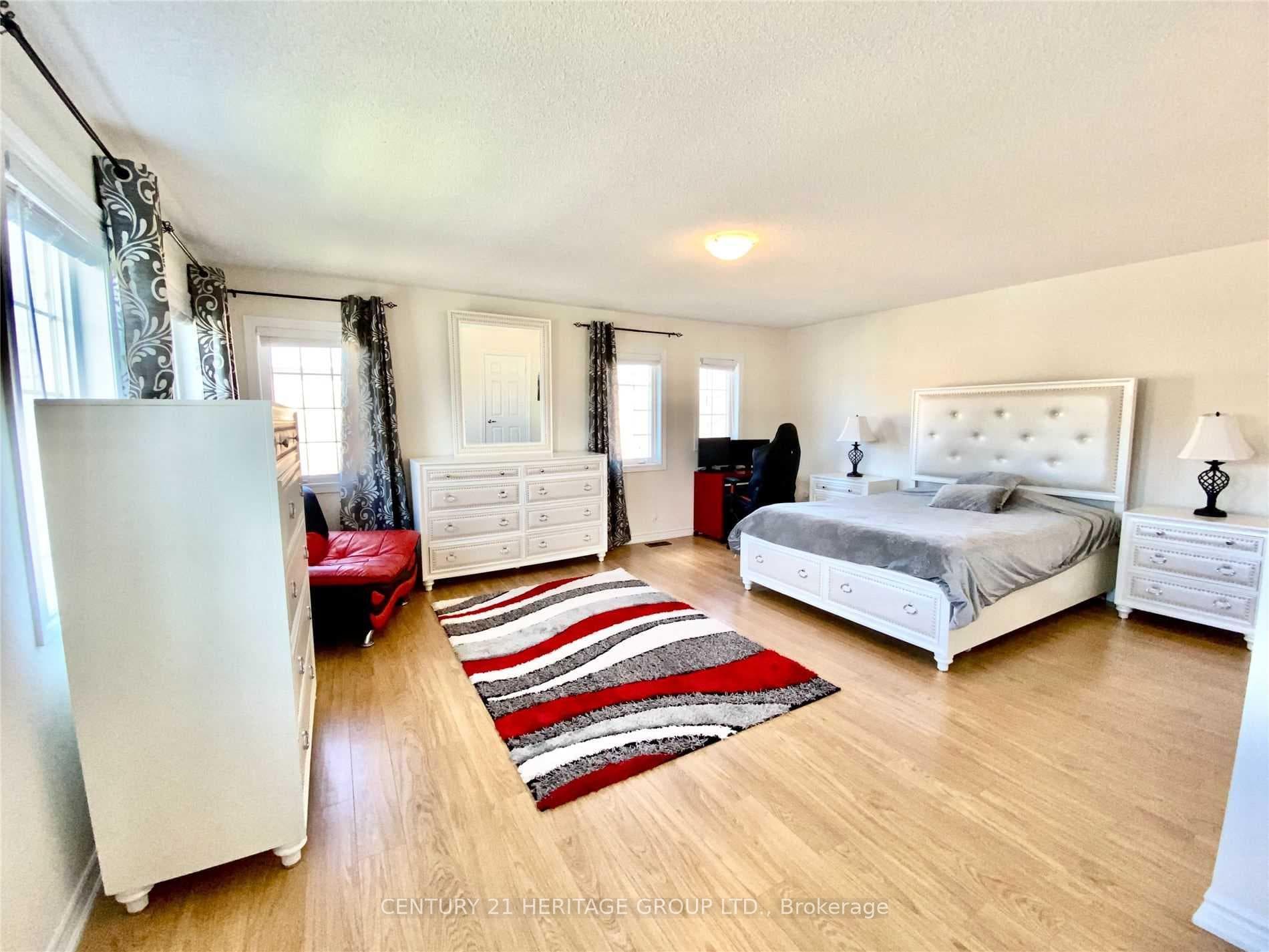 42 Daniele Crescent photo 13