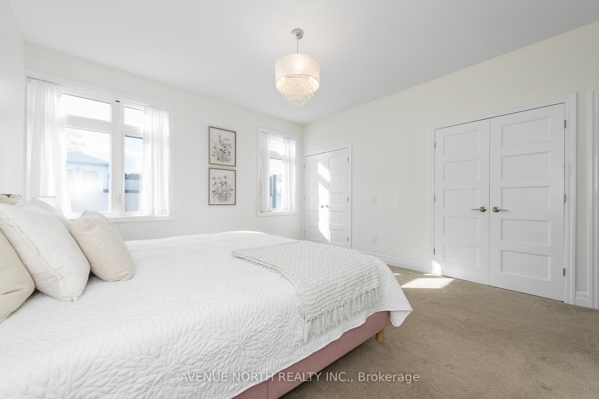 938 Woodroffe Avenue photo 30