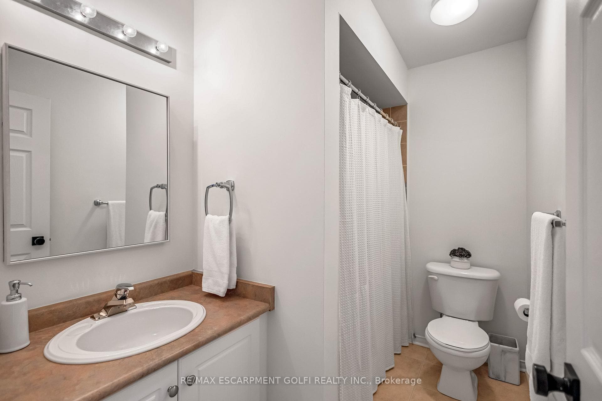 10 Anderson Court photo 35