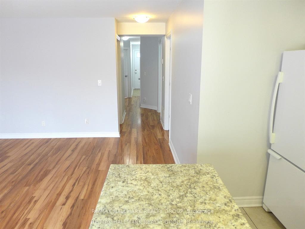 216 Carillon Street Unit 3 photo 10