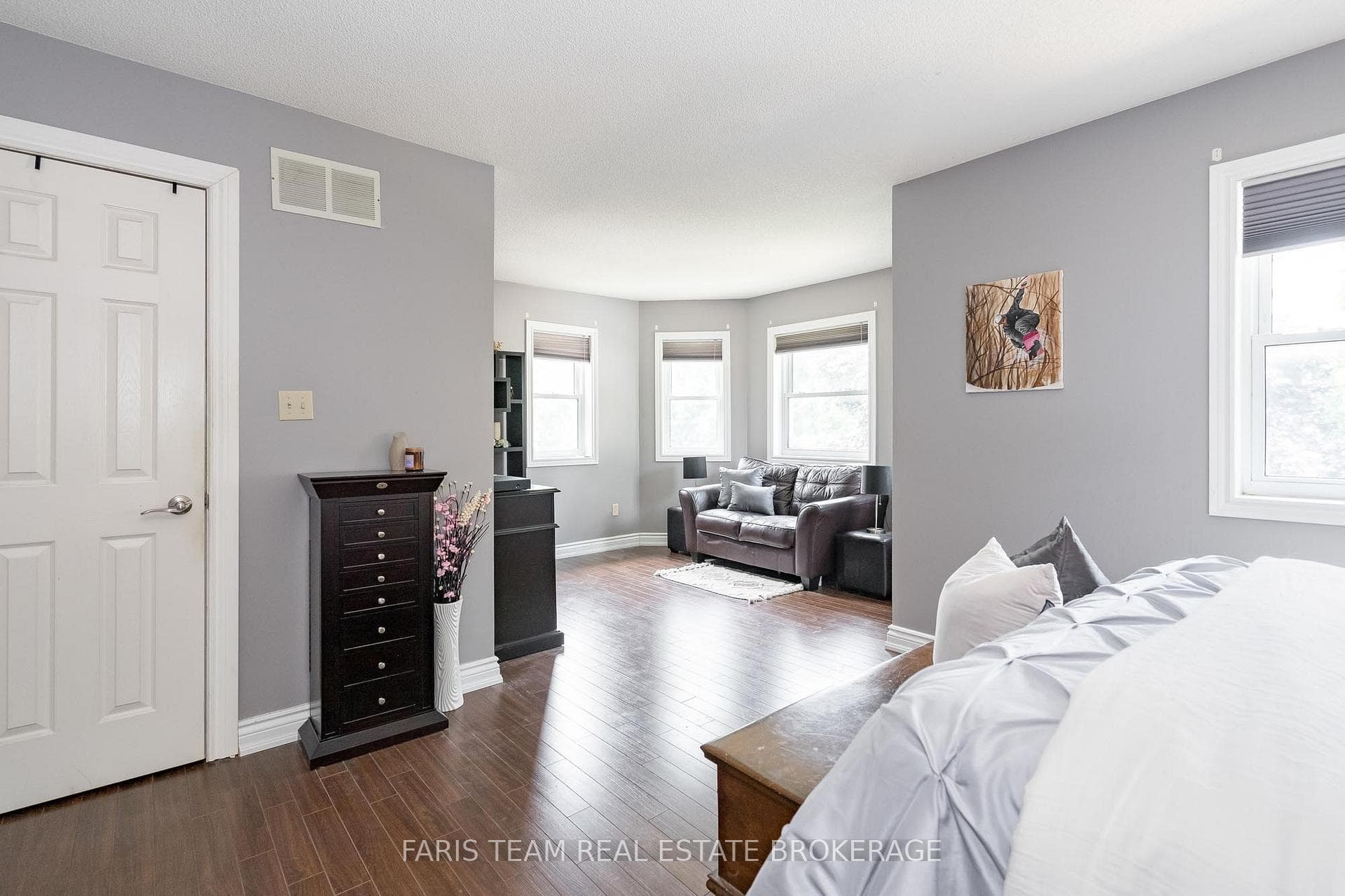 142 Livingstone Street photo 20