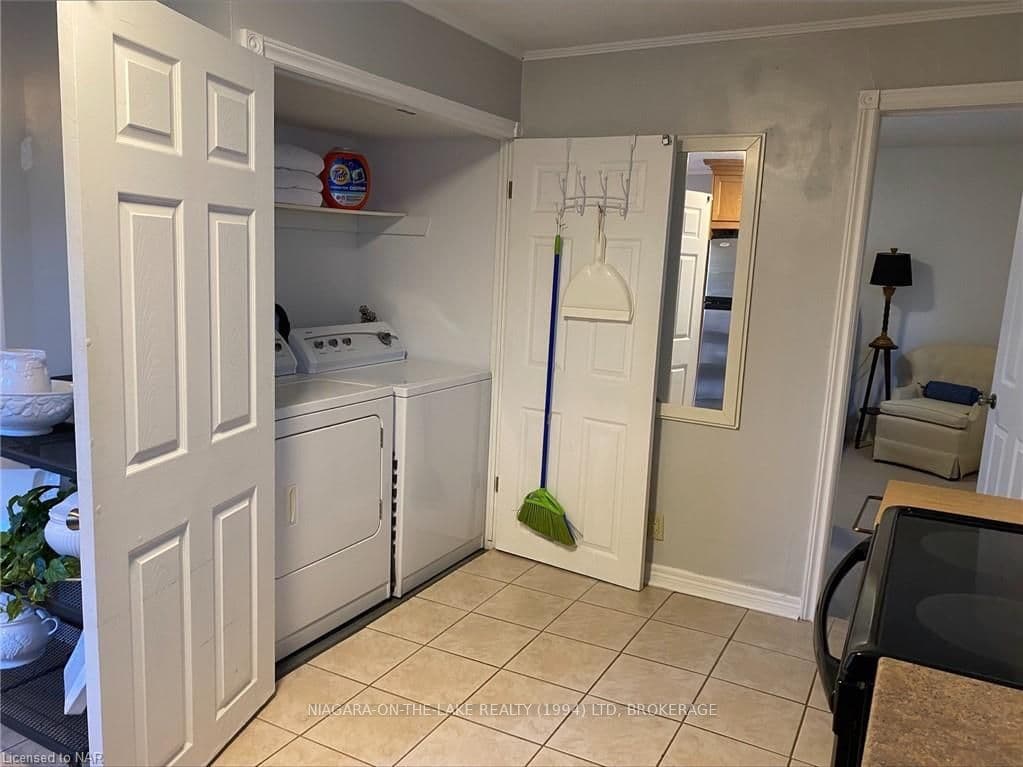 4 LUTHER Avenue photo 10