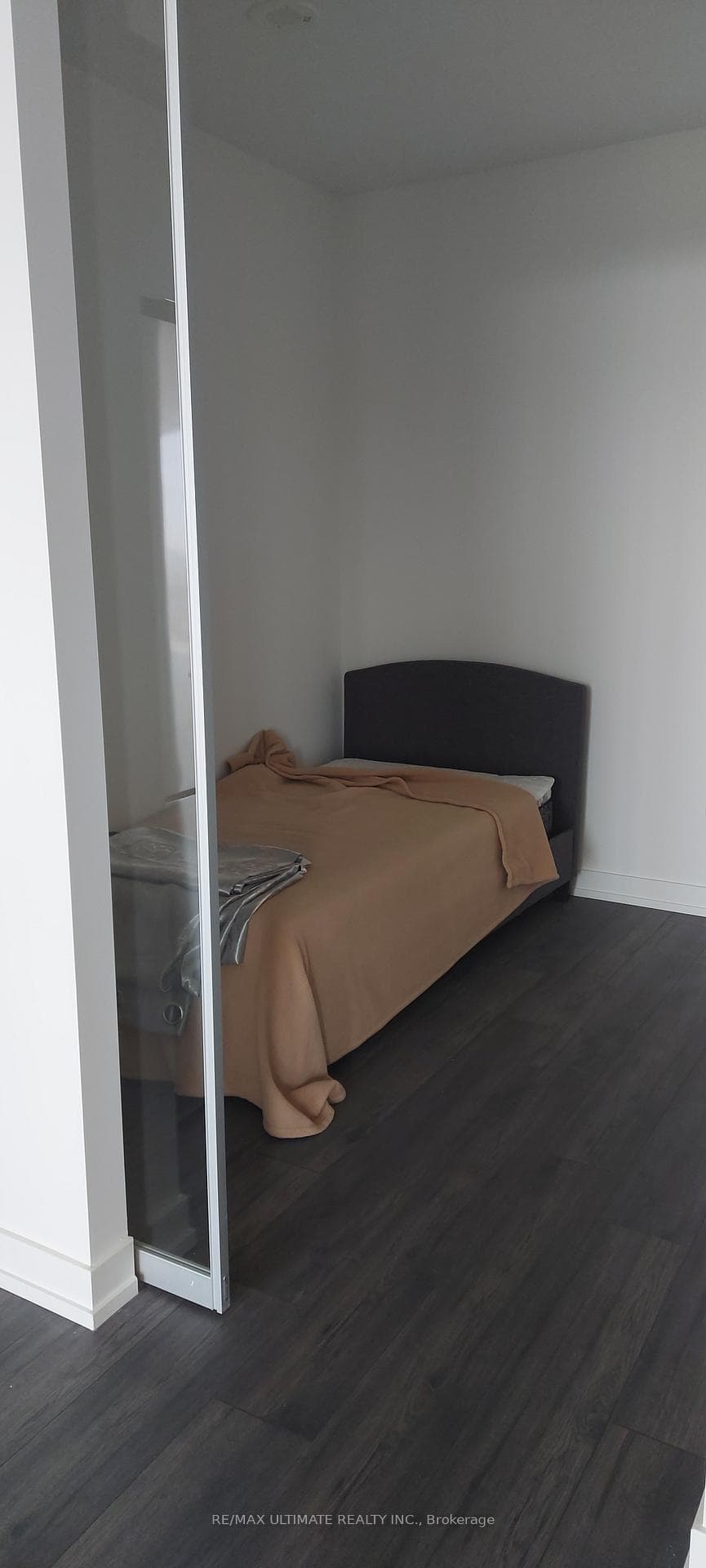 10 De Boers Drive Unit 1009 photo 12