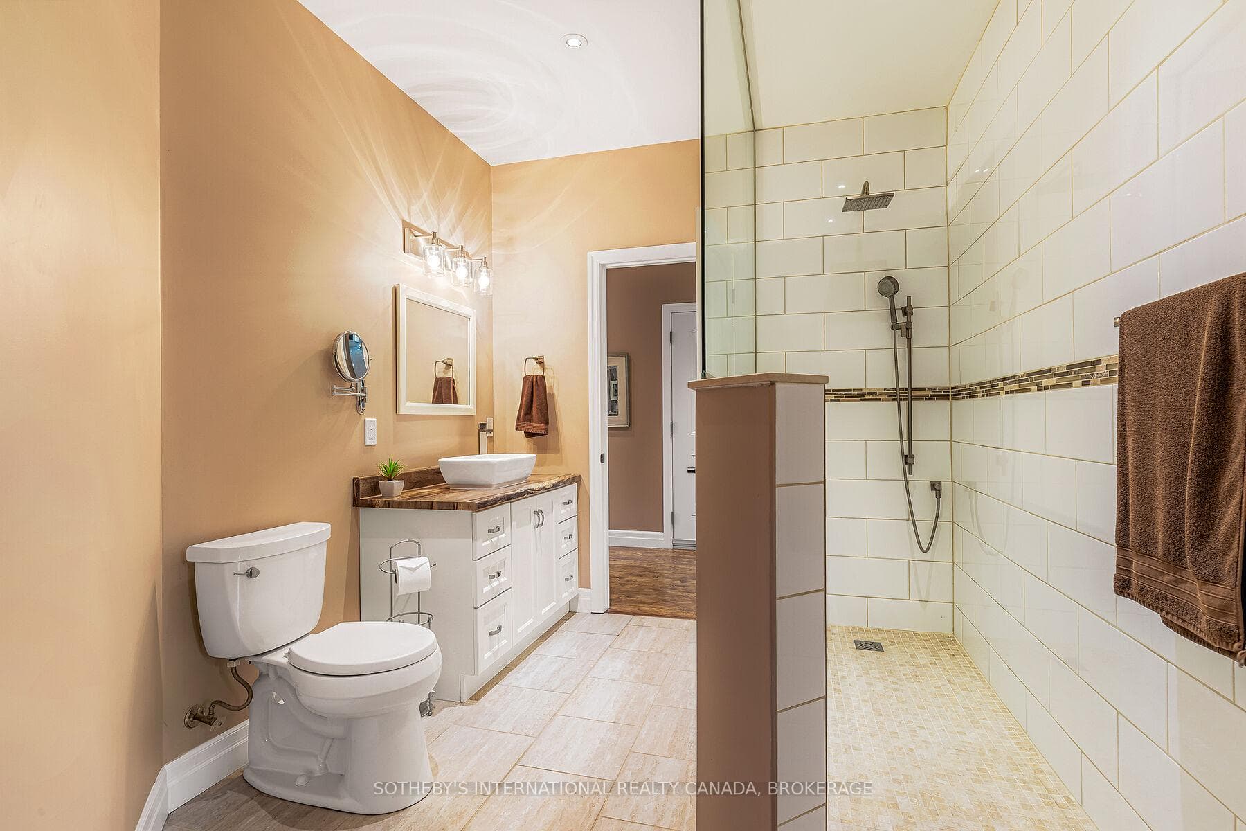 92 Reynolds Road photo 32