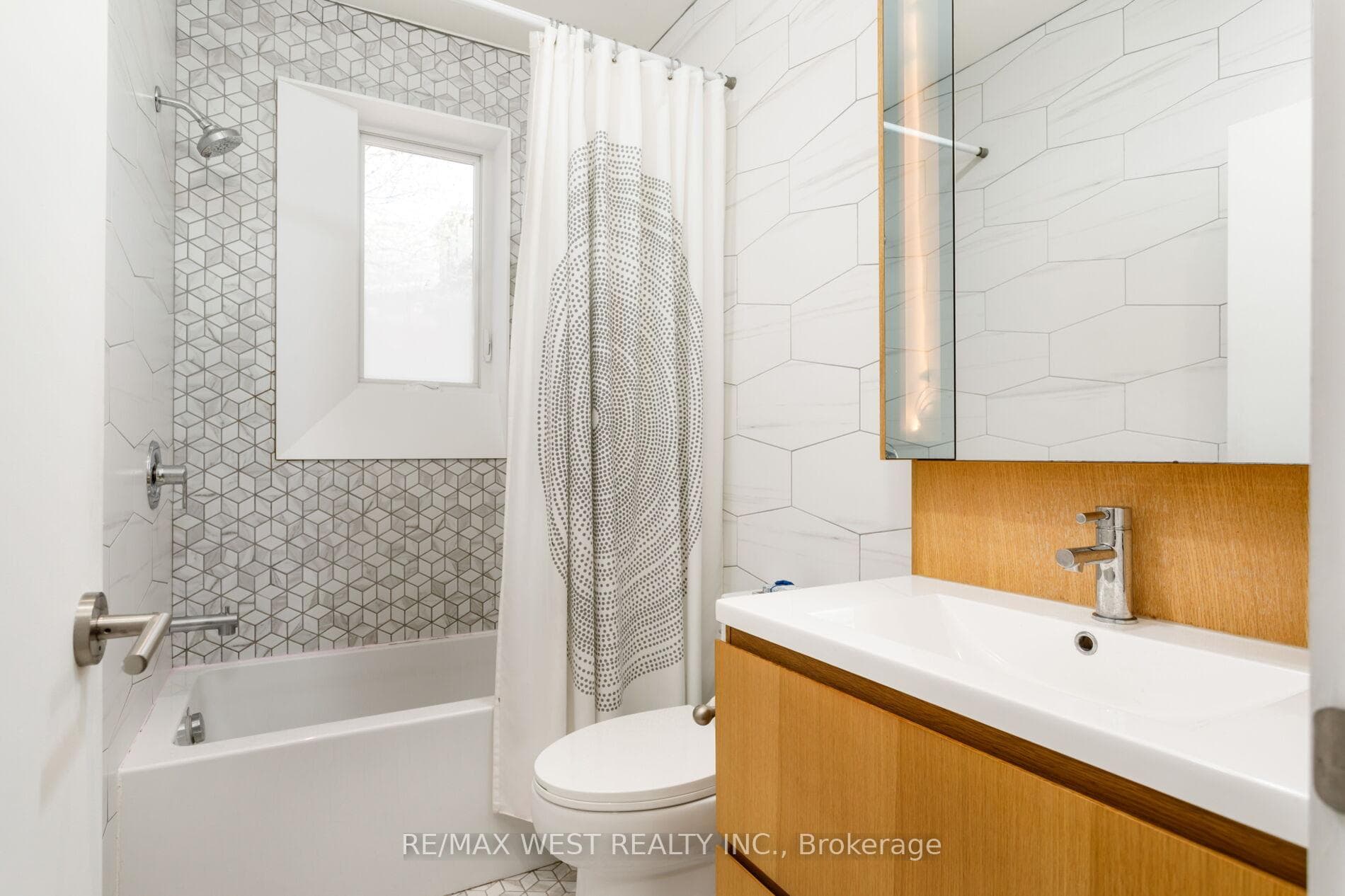 127 Glendale Avenue photo 30