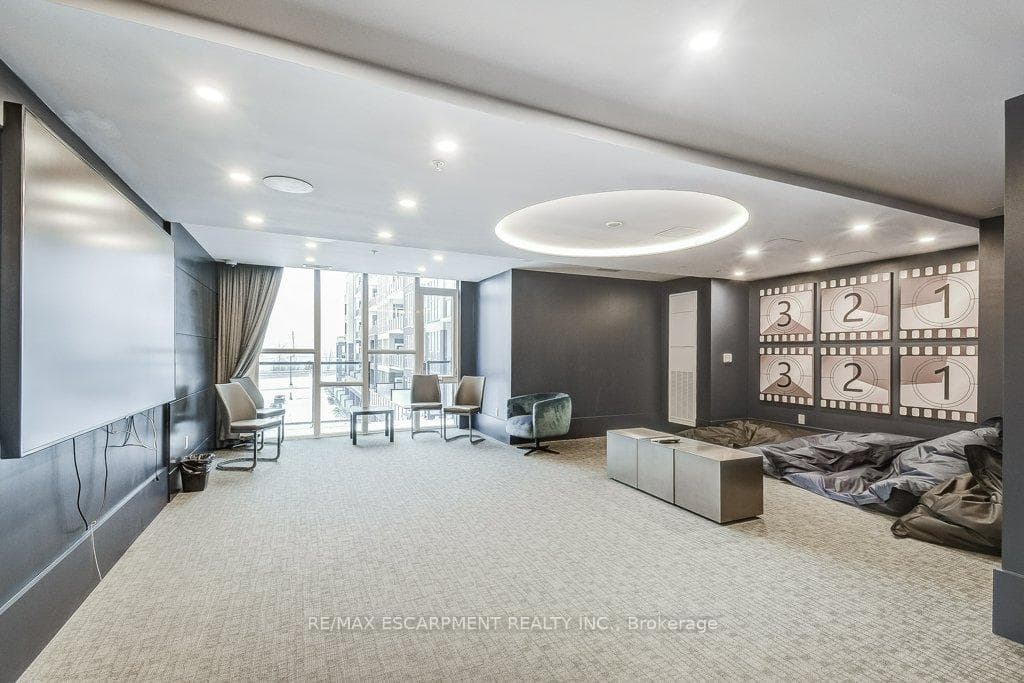 16 Concord Place Unit 201 photo 23