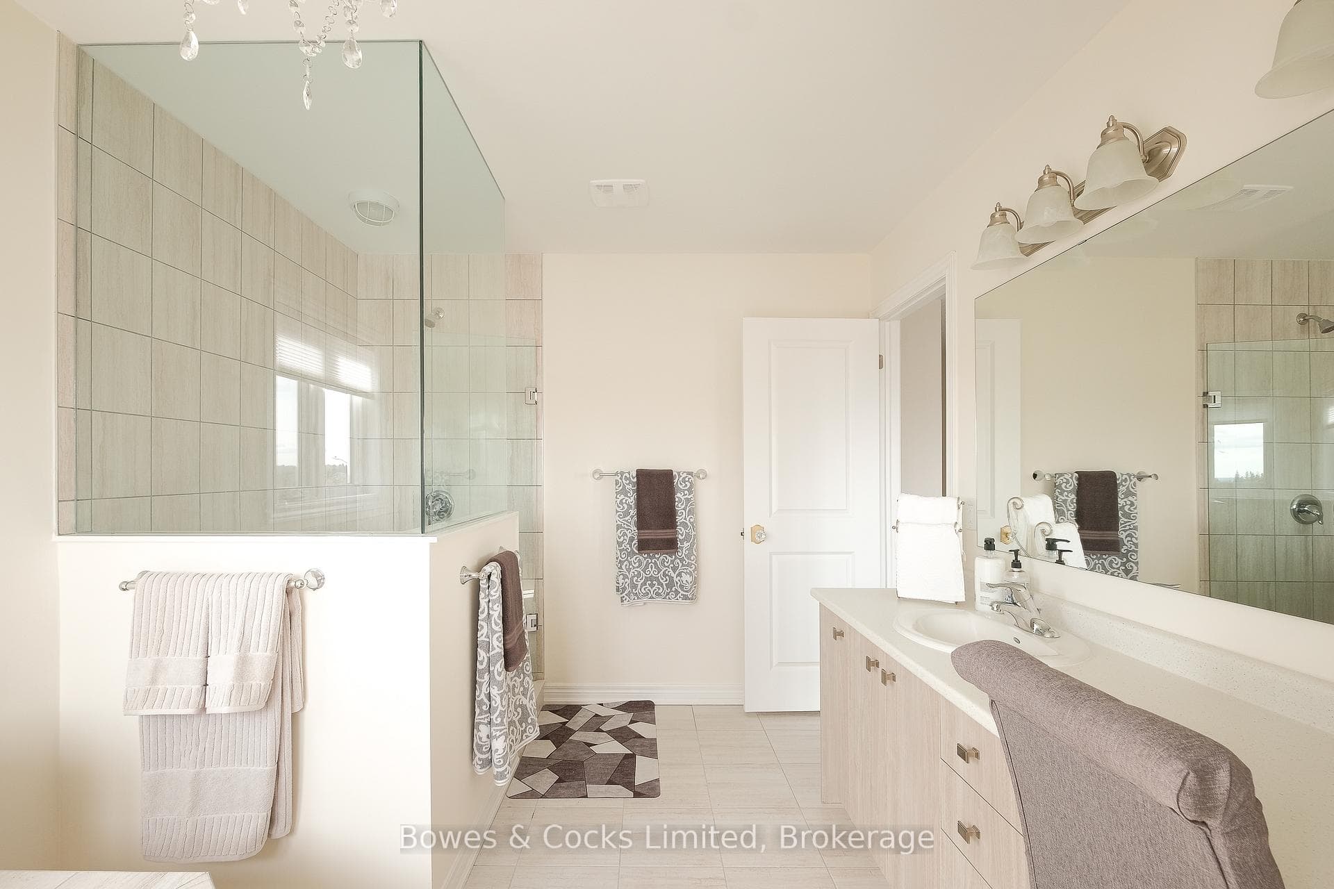 203 O'Neil Street photo 32