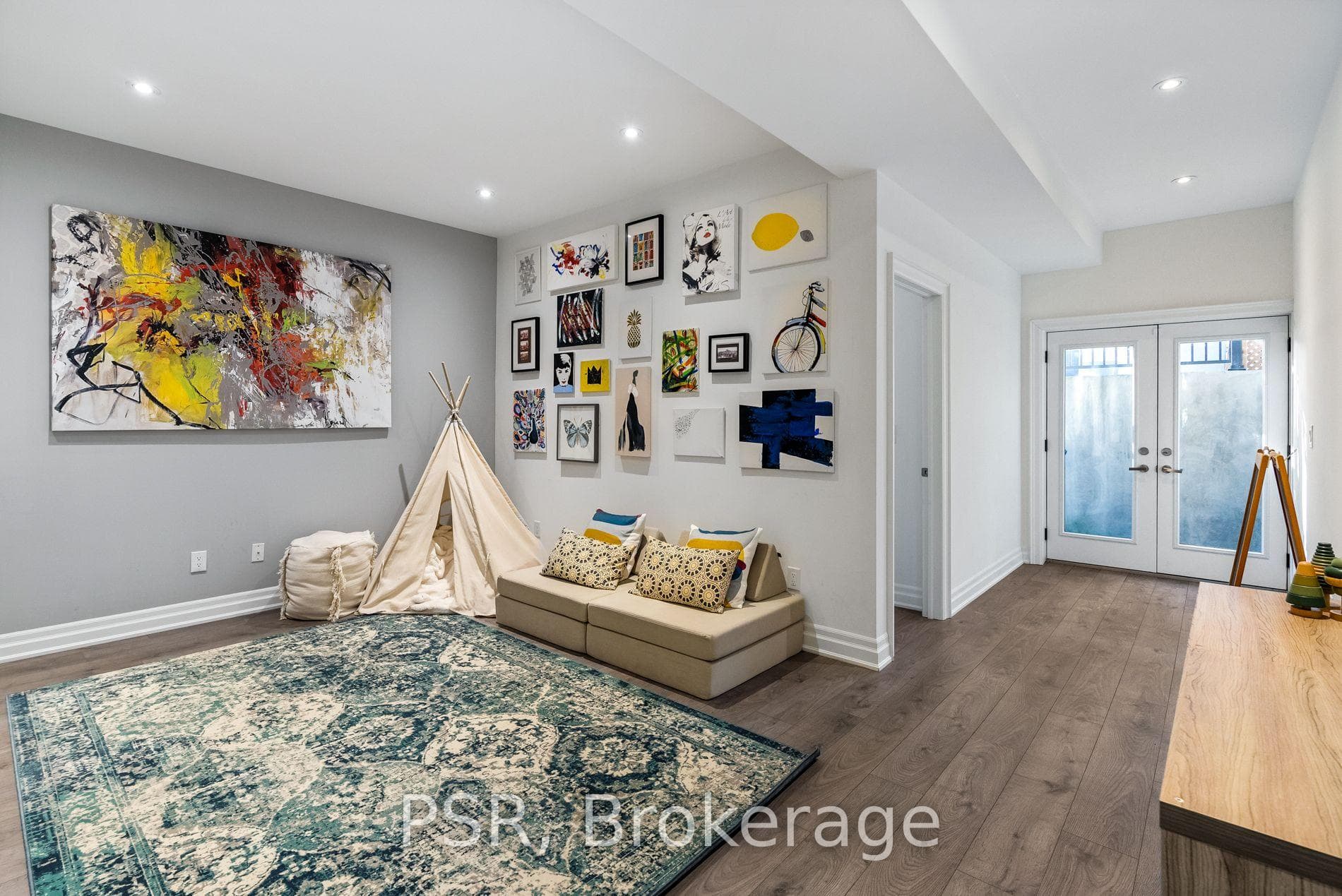 8 Willowbrook Road photo 29