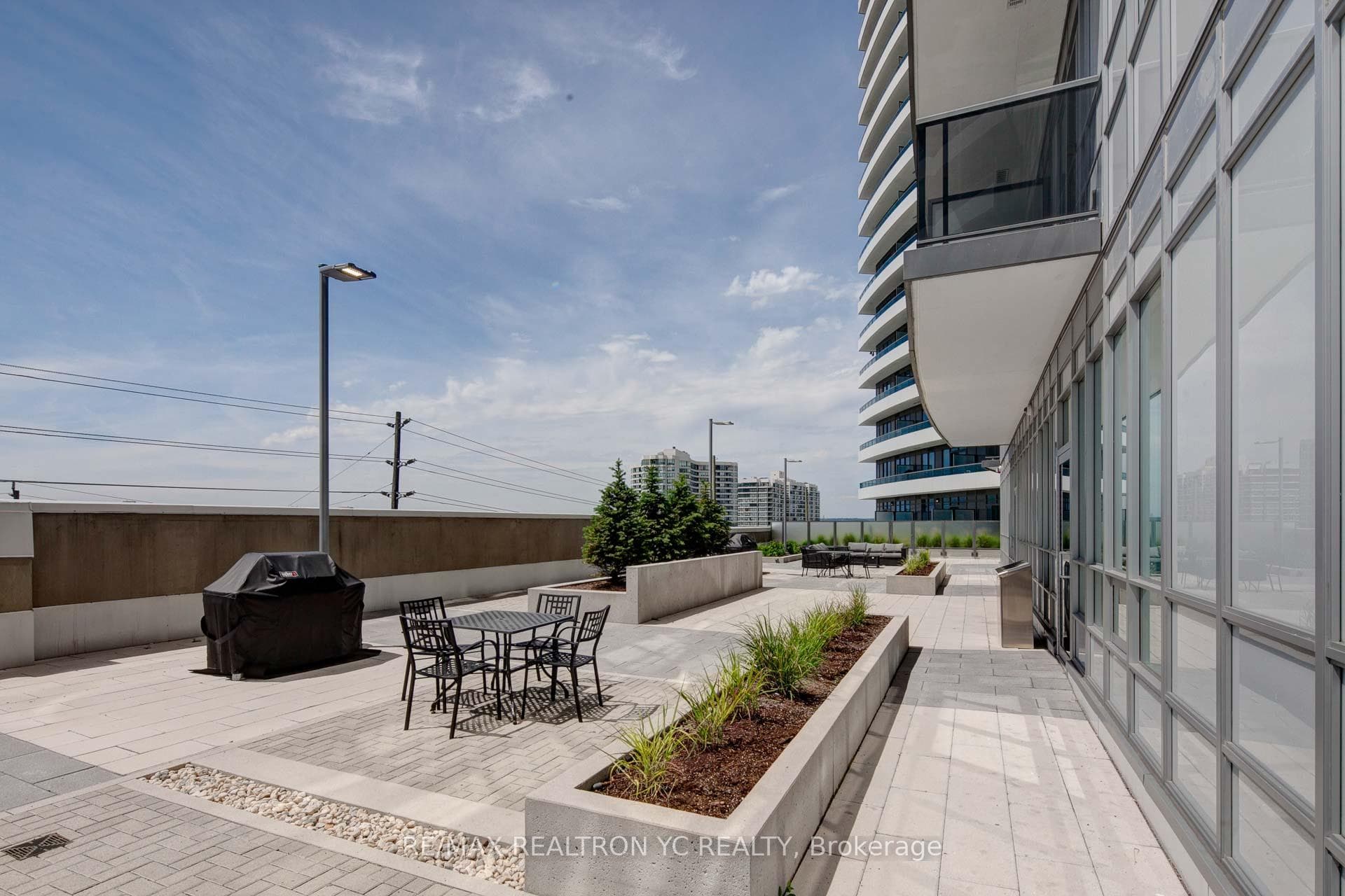 7167 Yonge Street Unit 310 photo 17