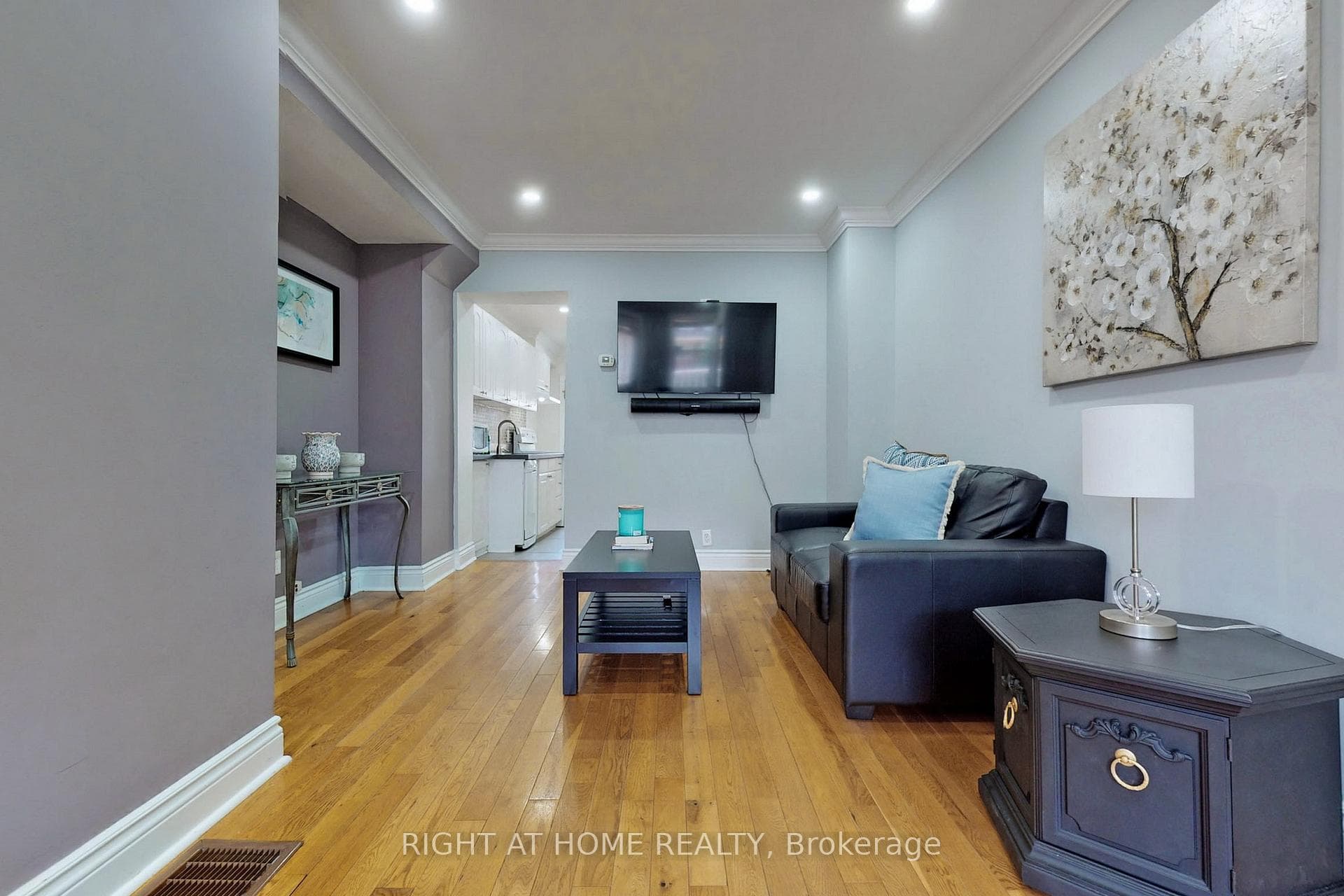 158 Olive Avenue photo 3