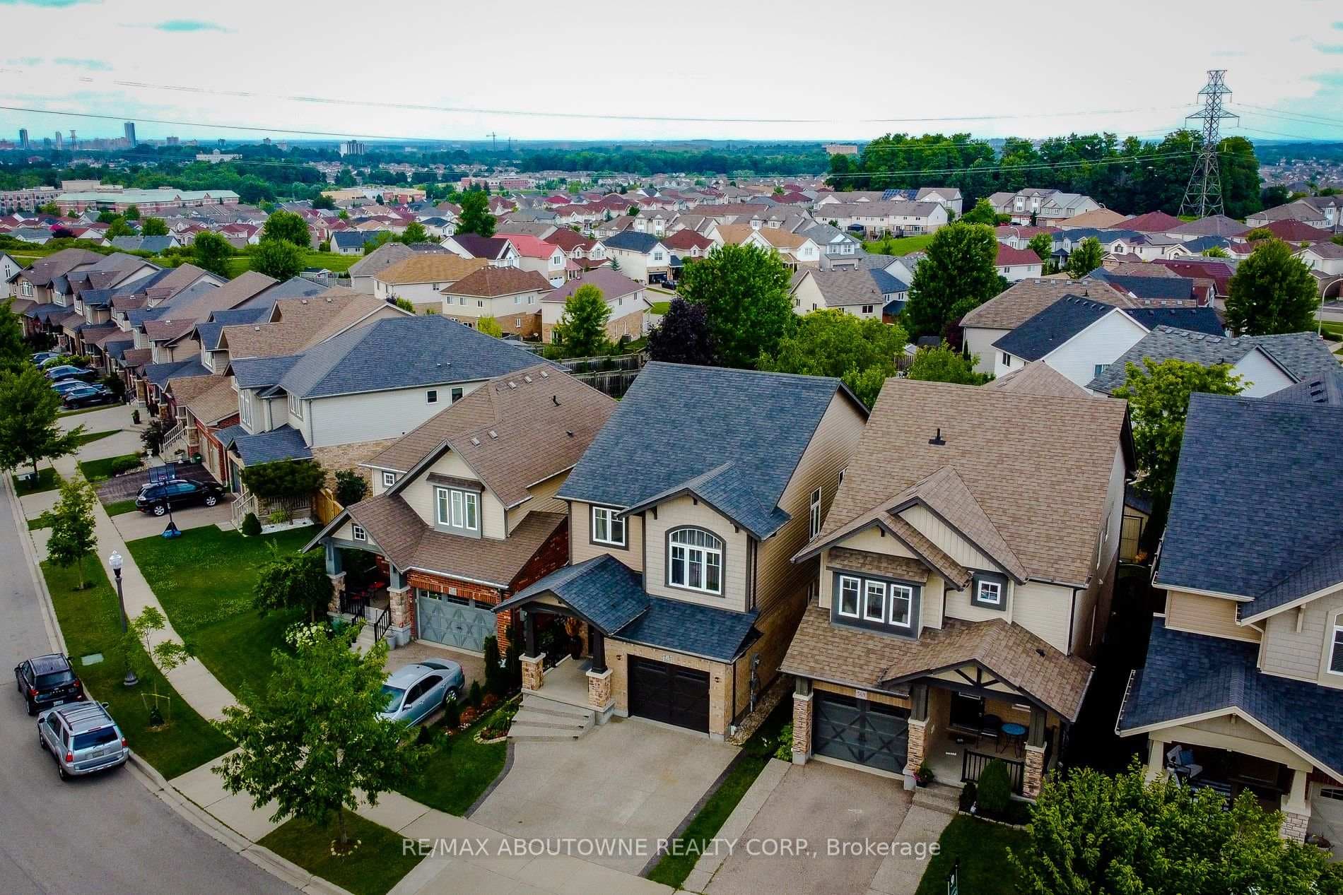 565 Isaiah Crescent photo 3