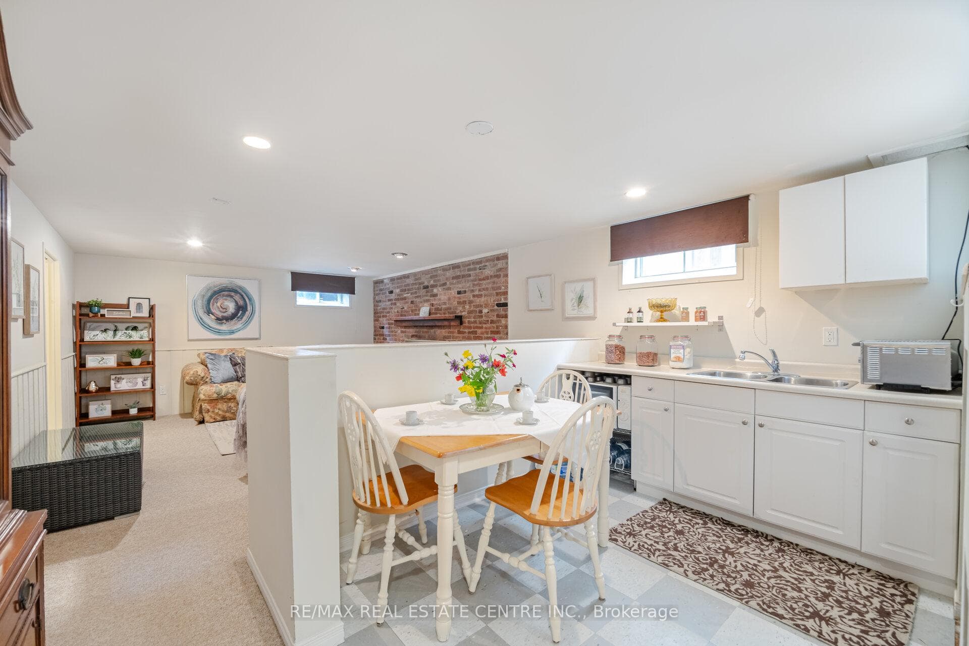 238 Laurier Avenue photo 22