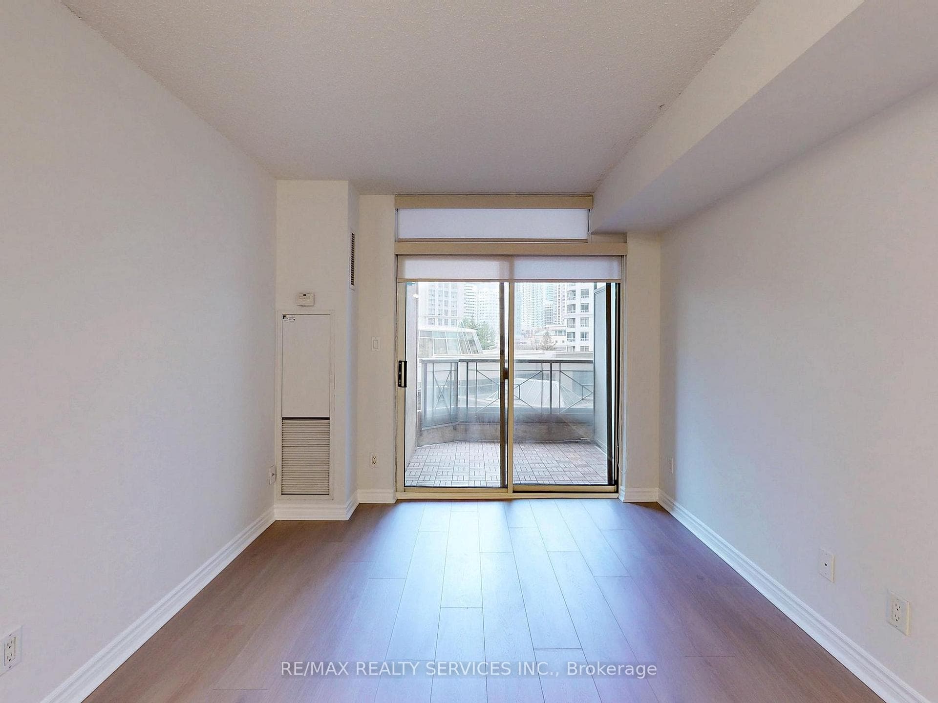 3880 Duke Of York Boulevard Unit 504 photo 7