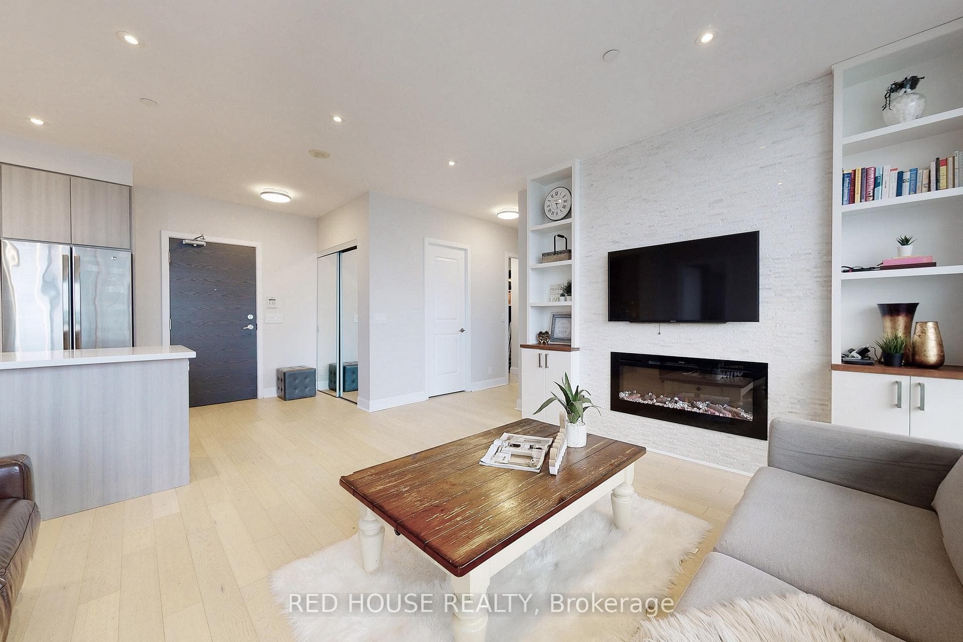 33 Shore Breeze Drive Unit 3505 photo 3