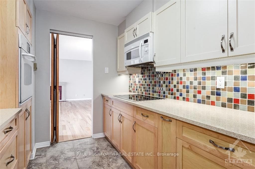 320 CRICHTON Street Unit 204 photo 14