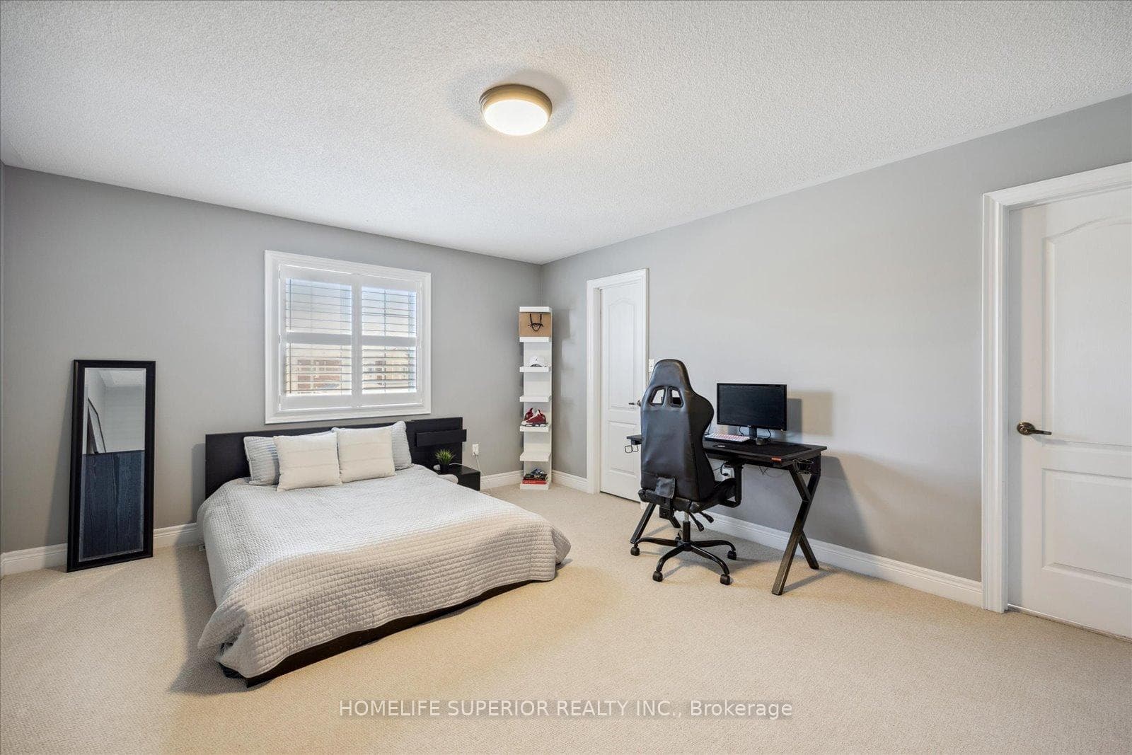 2 Rockland Crescent photo 29