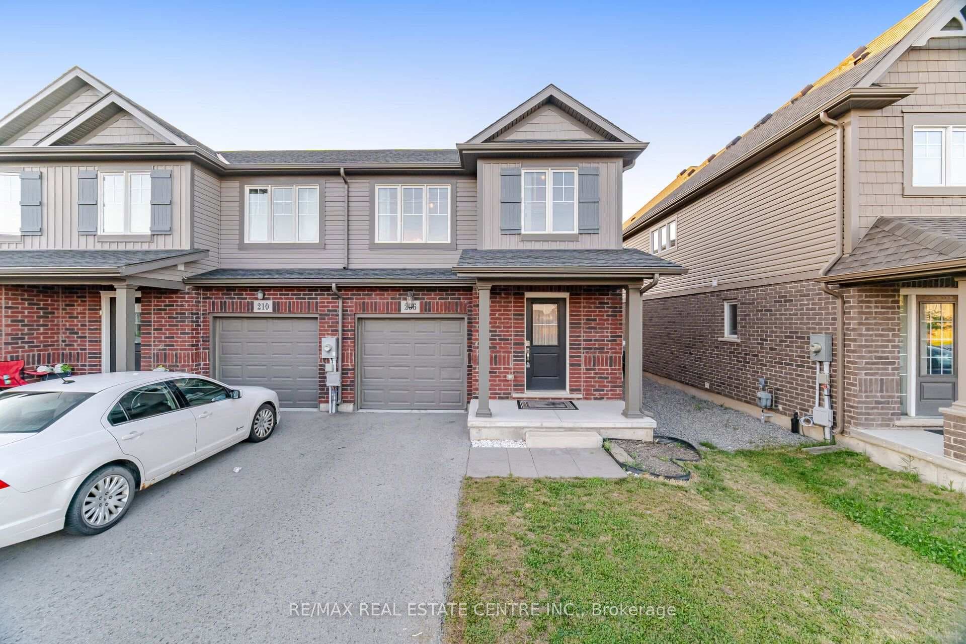 206 HERON Street photo 2