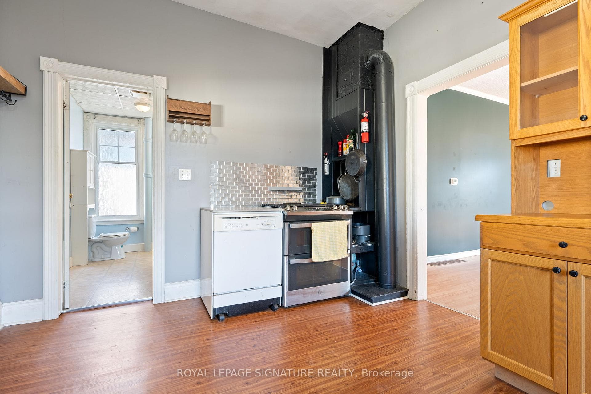362 Colborne Street photo 9