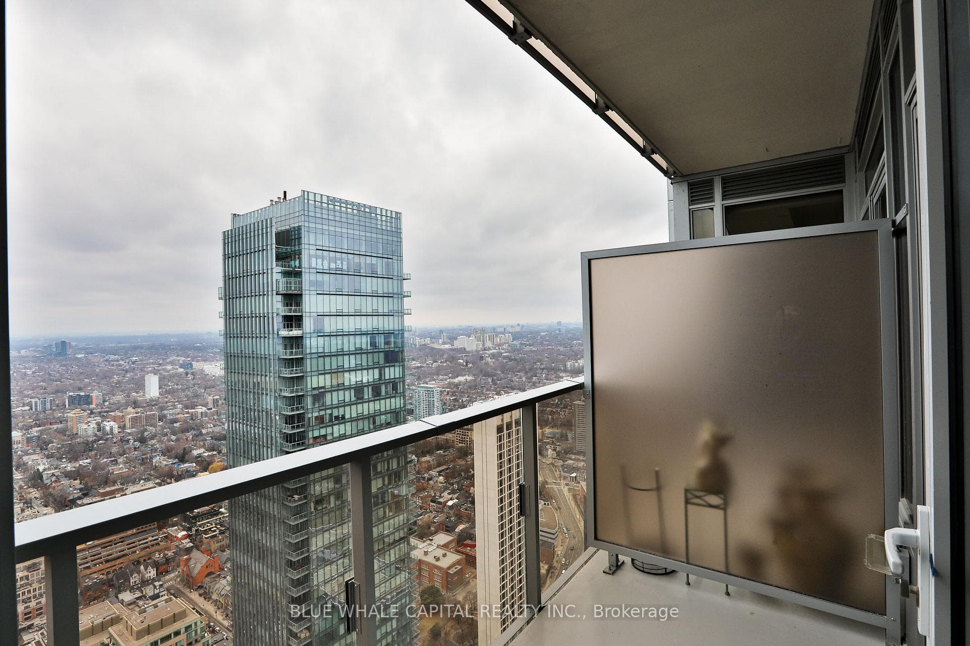 11 Yorkville Avenue Unit 5510 photo 18