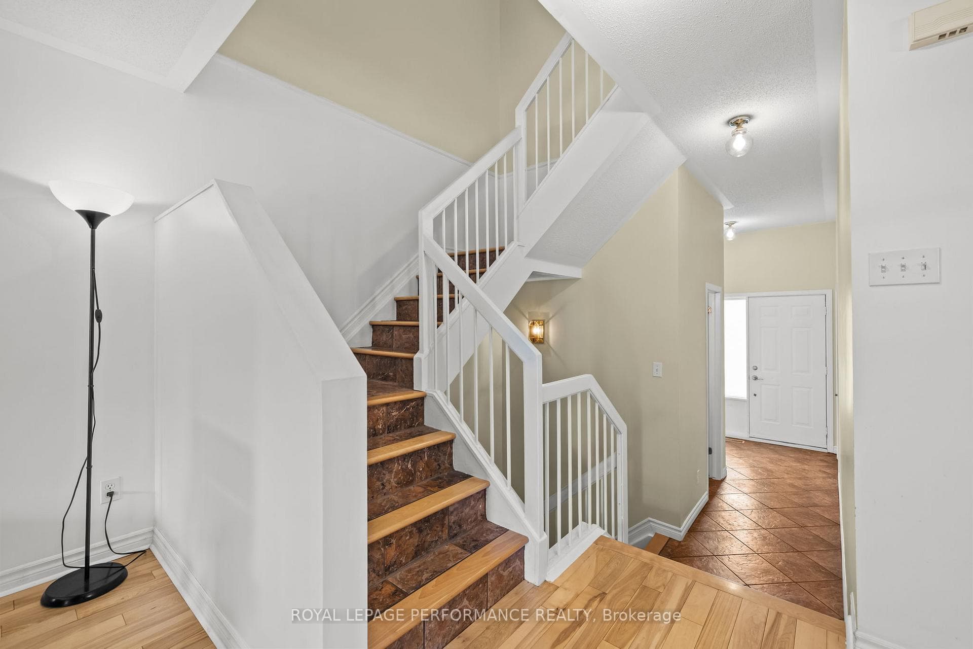 6420 Sablewood Place photo 15