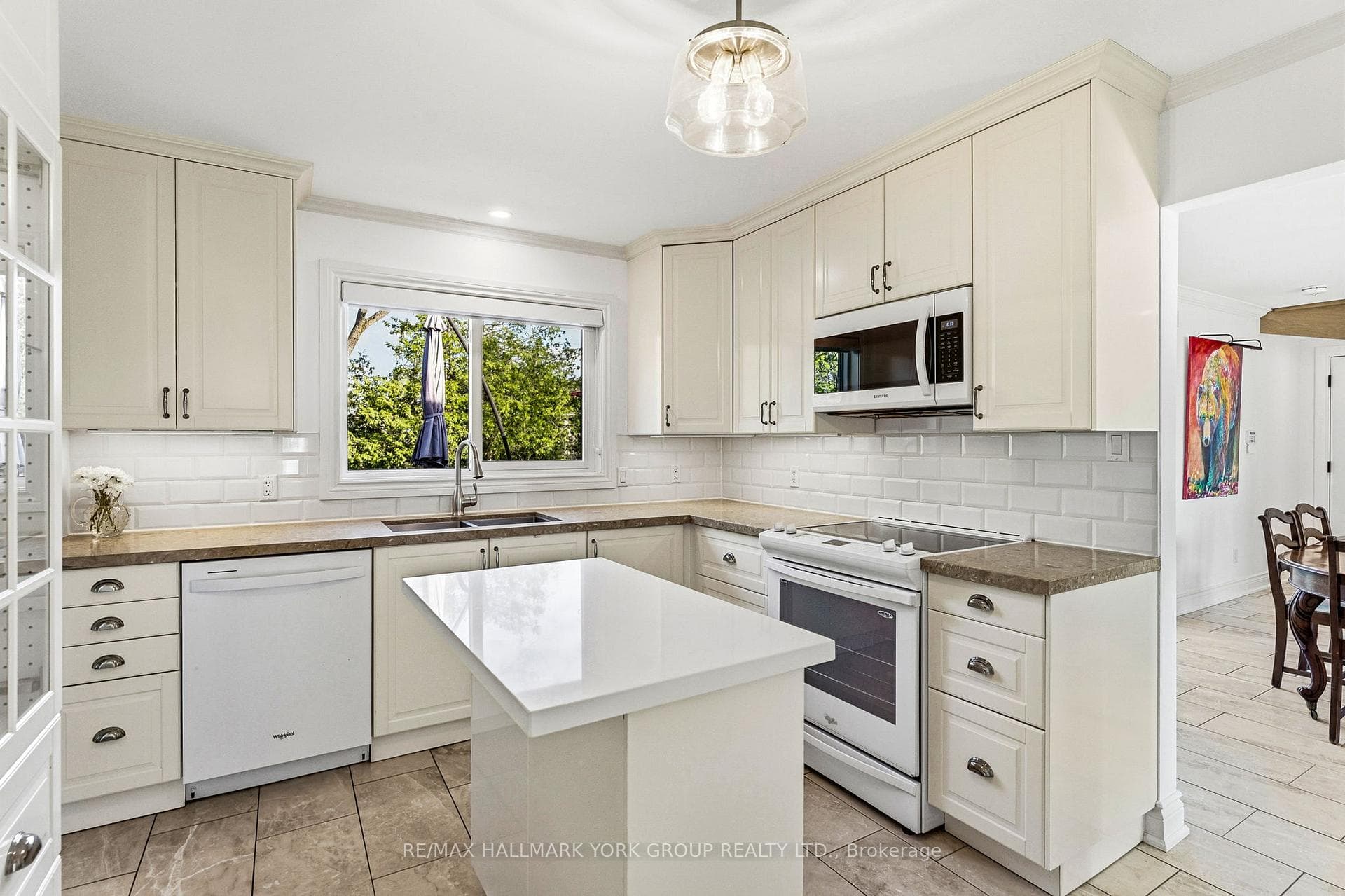 281 Hedge Road photo 15