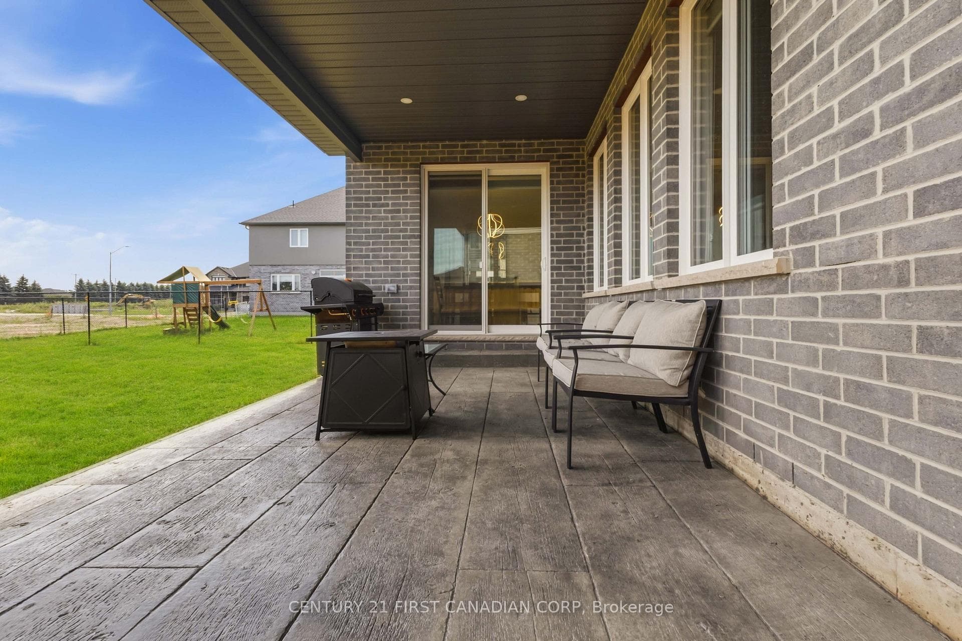 68 Rosina Lane photo 40