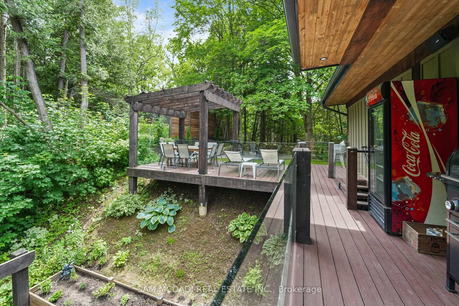 2084 Grand Boulevard photo 45