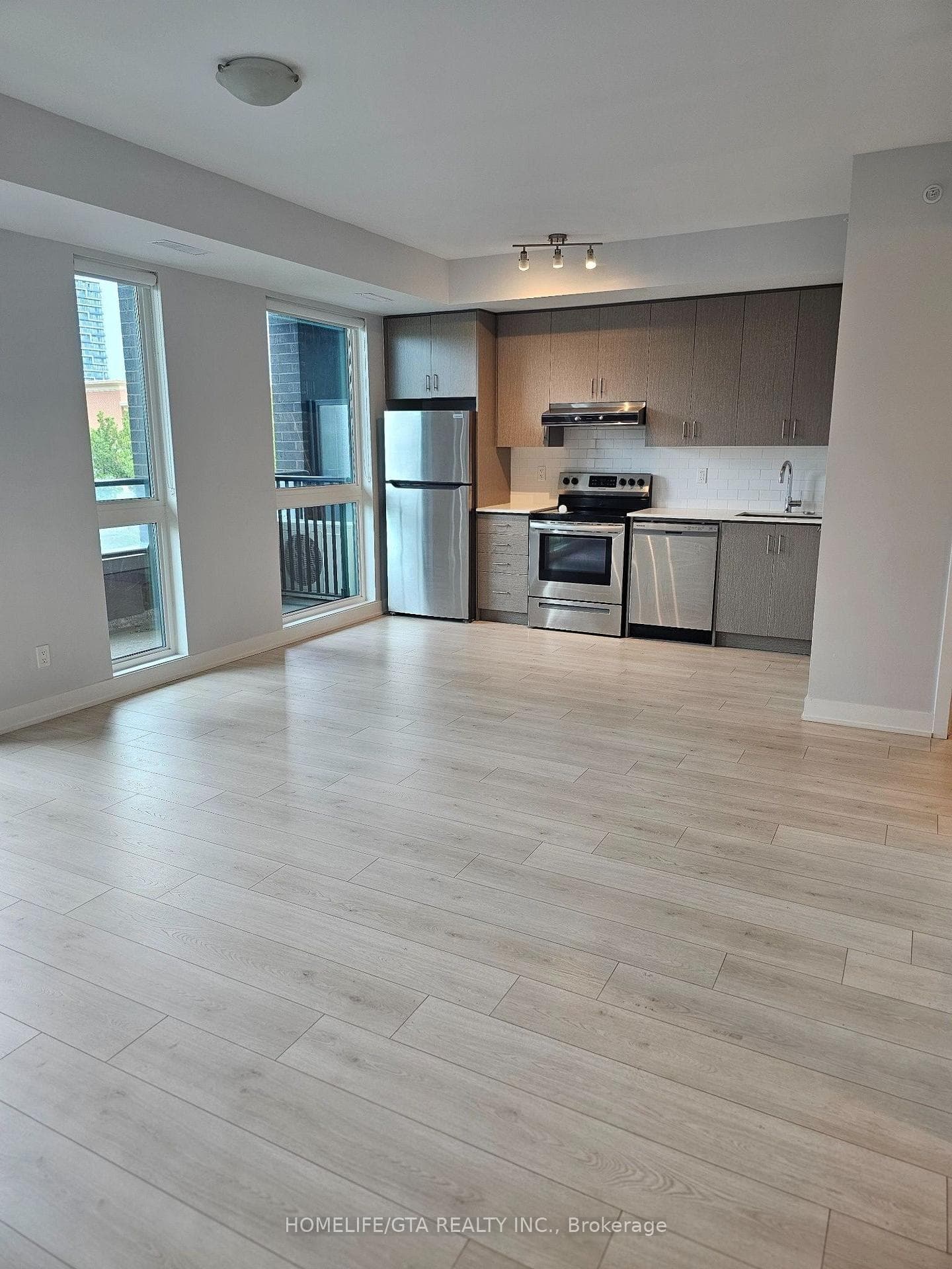 1709 Bur Oak Avenue Unit 201A photo 13