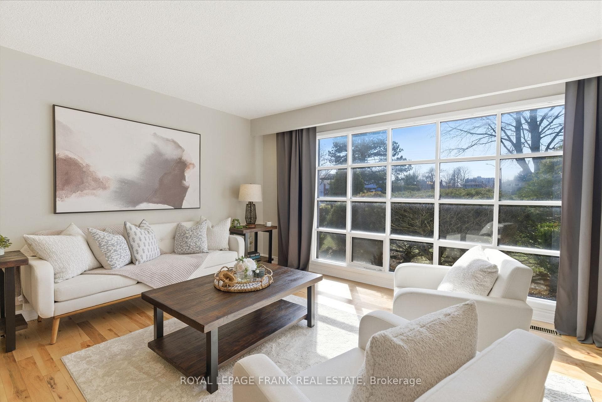 565 Charrington Avenue photo 11