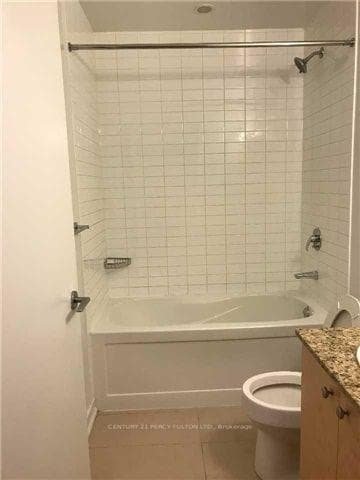 201 Carlaw Avenue Unit L02 photo 8