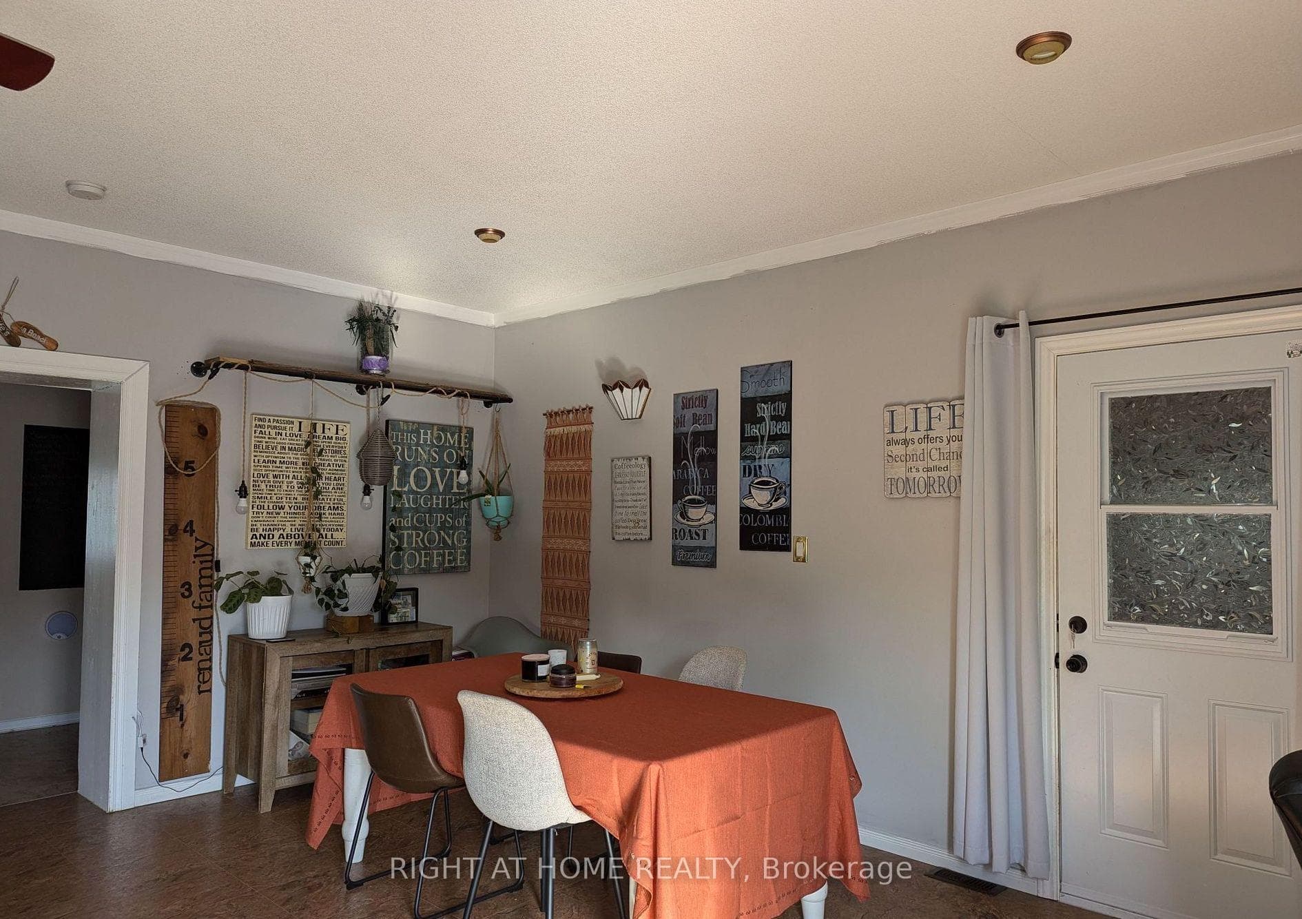 521 McCool Street photo 6