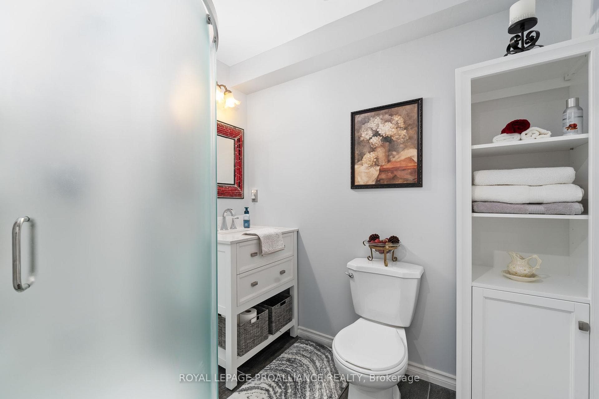 79 DEACON Place photo 32