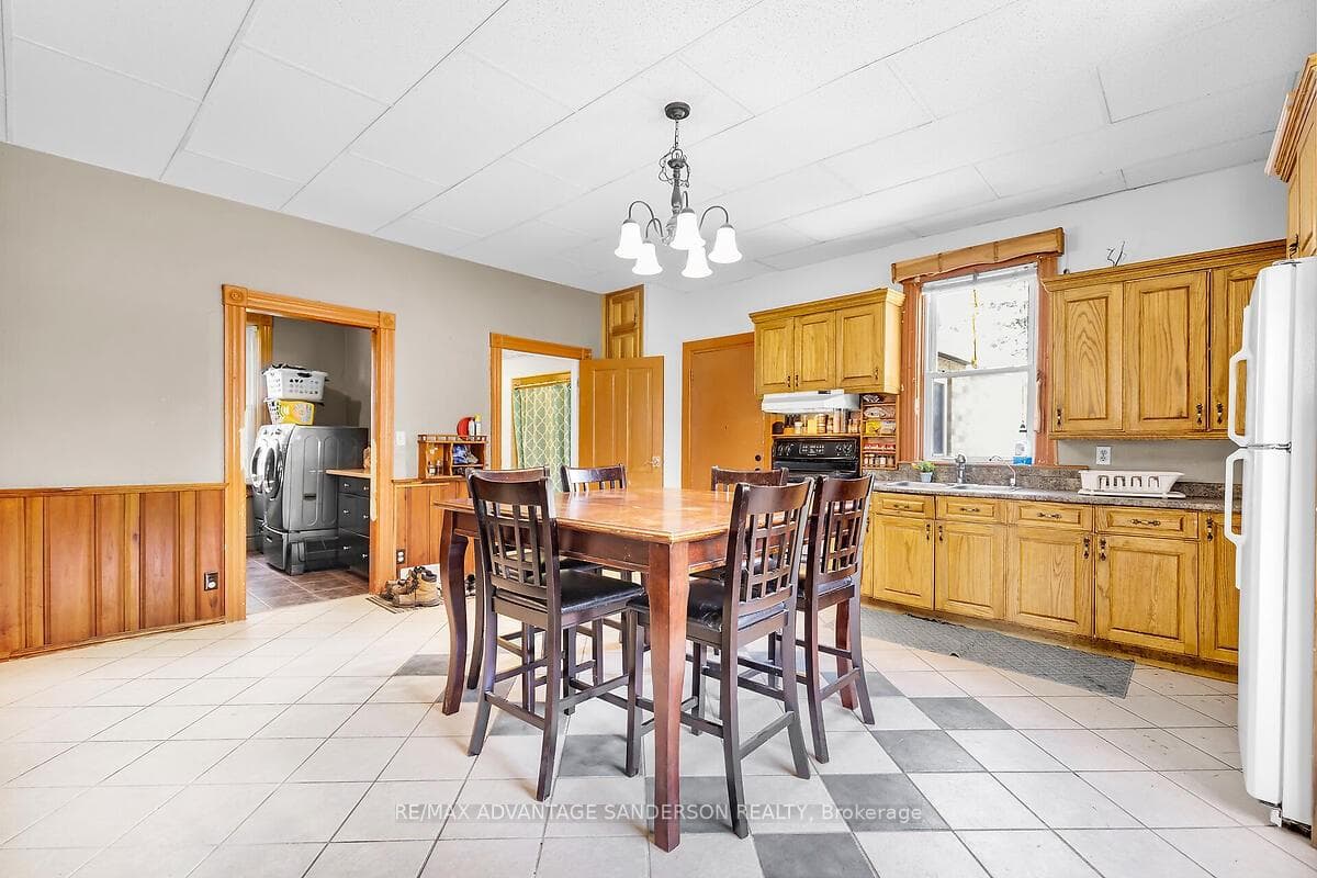 22342 Clarke Road photo 31