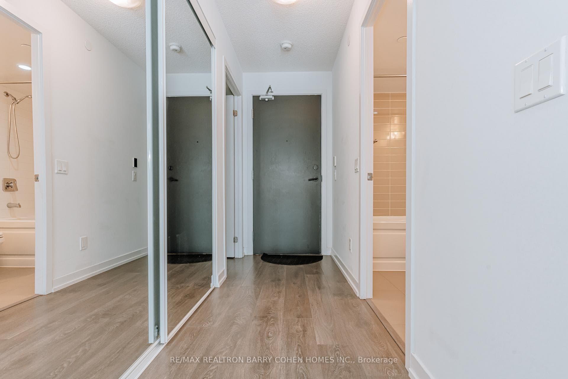 125 Redpath Avenue Unit 2506 photo 14