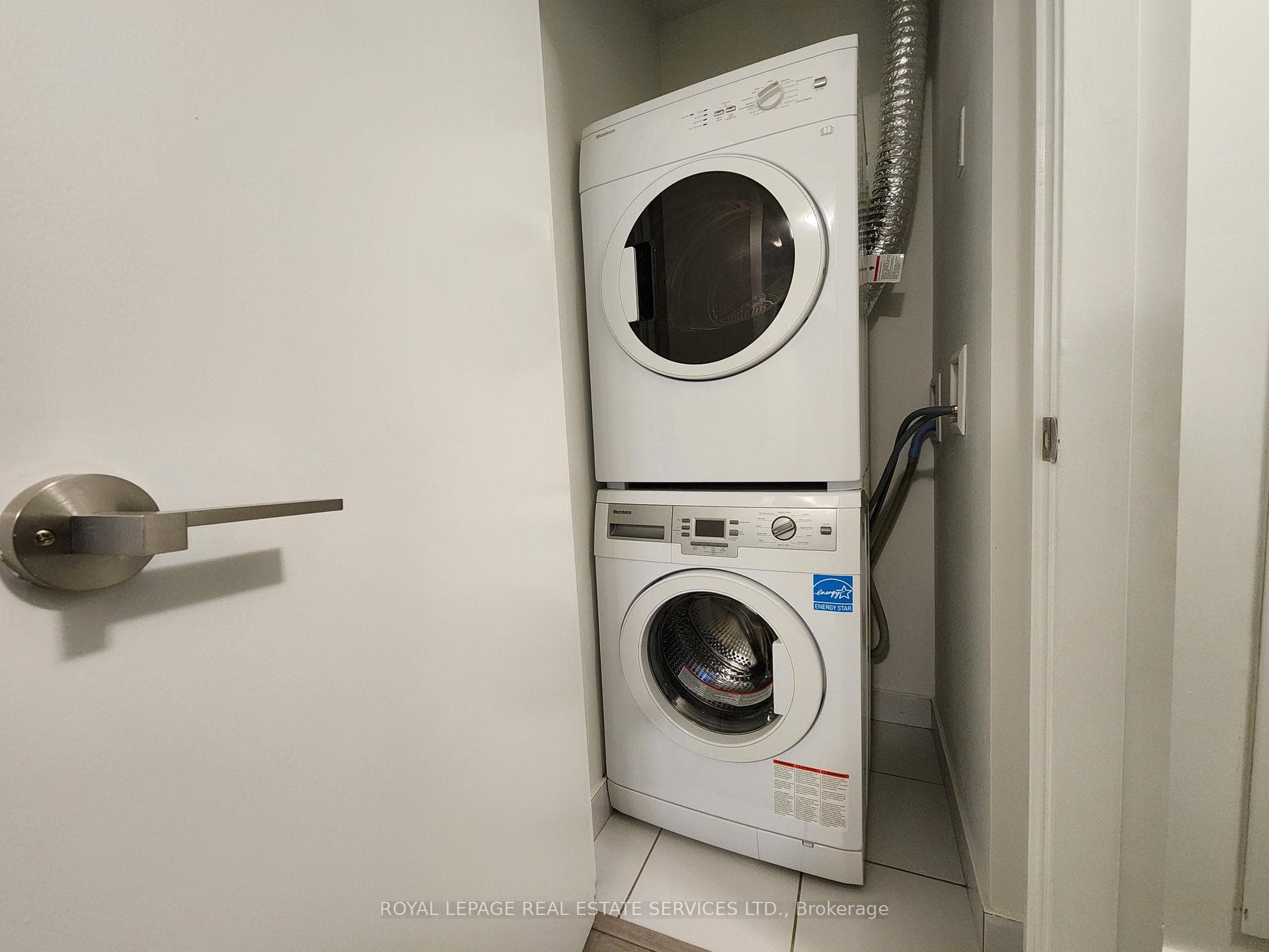 30 Nelson Street Unit 1806 photo 8