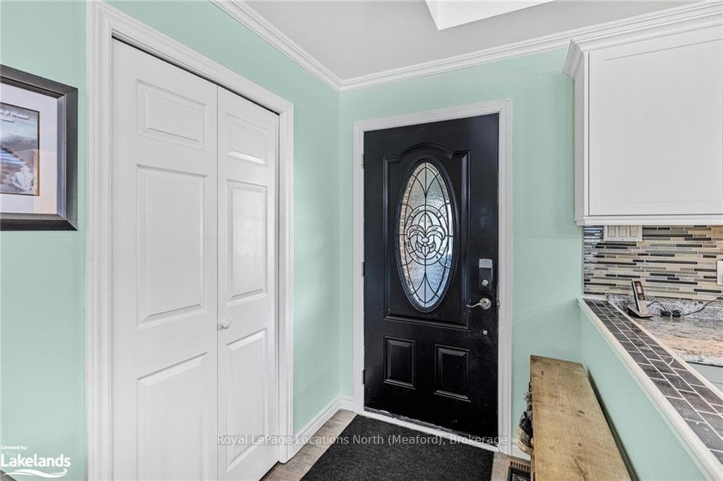 225 CHRISTOPHER Street photo 7