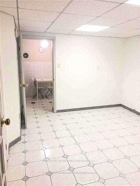 44 Bellevue Avenue Unit Bsmt photo 4