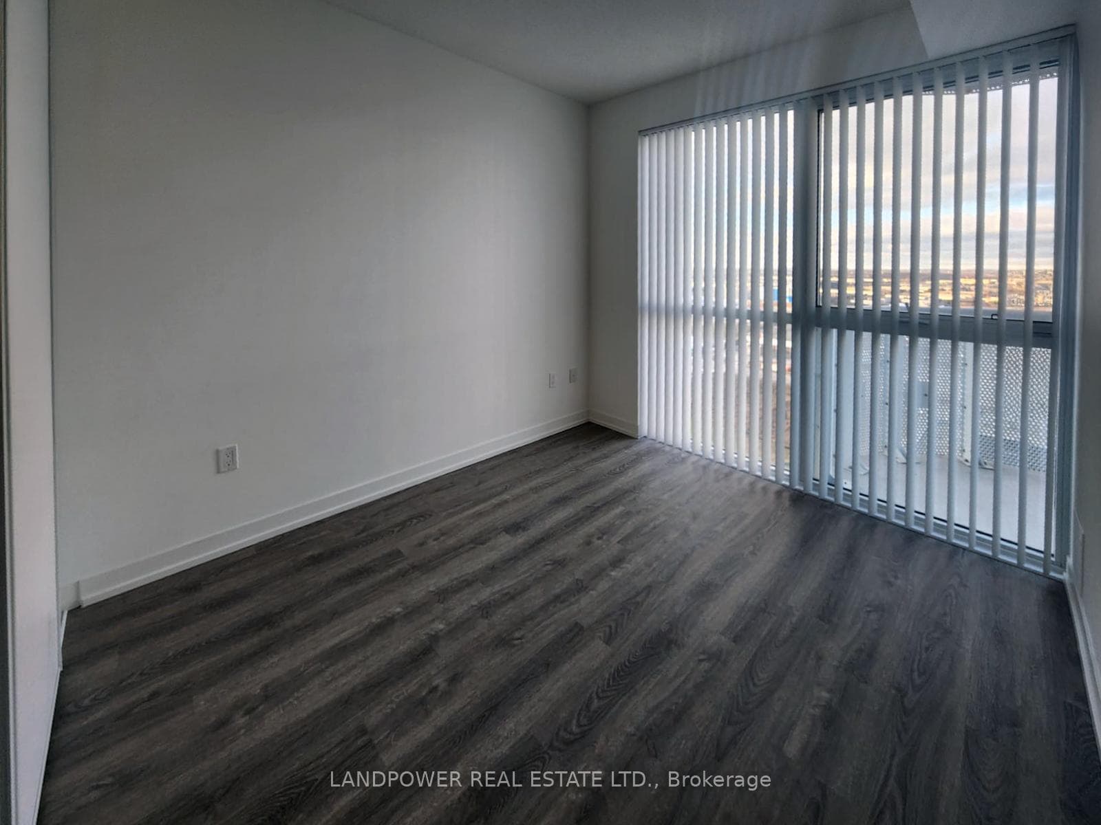 8 Interchange Way Unit 2603 photo 2