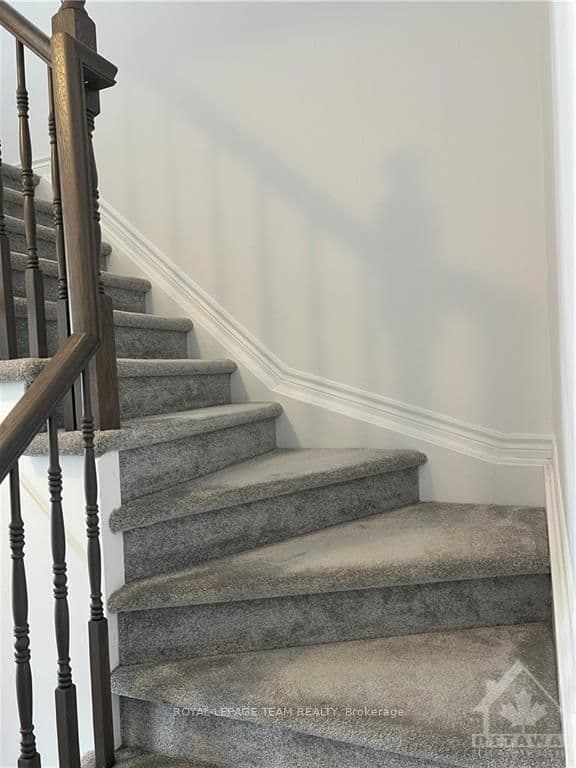47 RALLIDALE Street photo 12