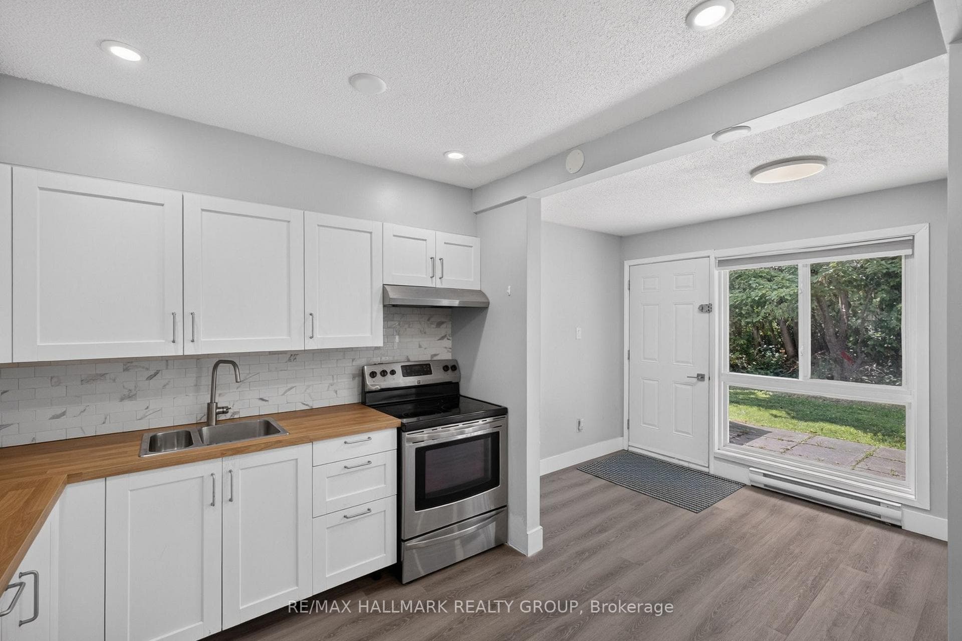 2080 Ogilvie Road Unit 9J photo 8