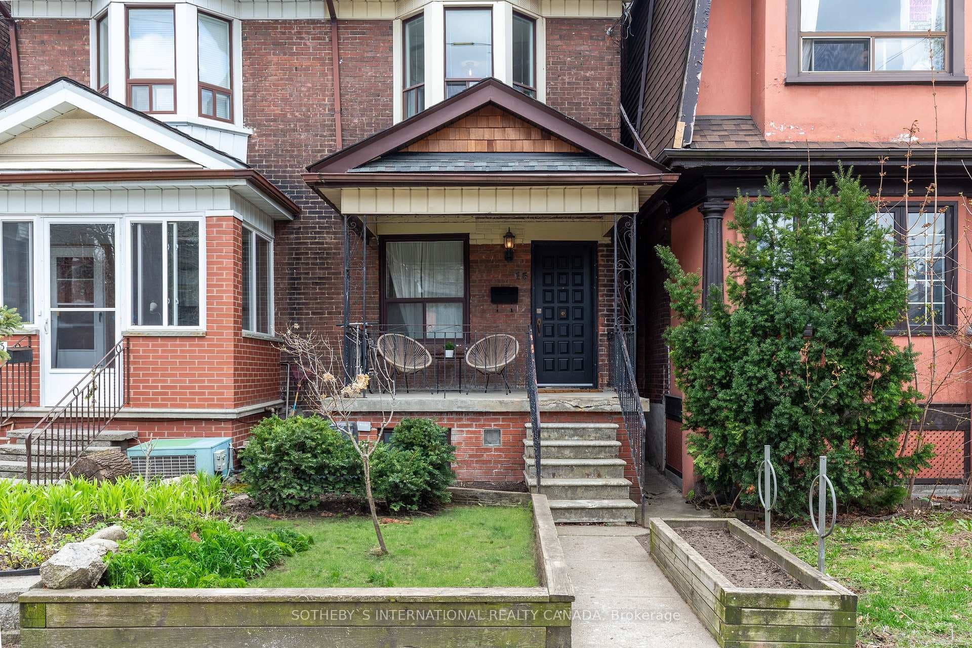 15 Rusholme Park Crescent photo 2