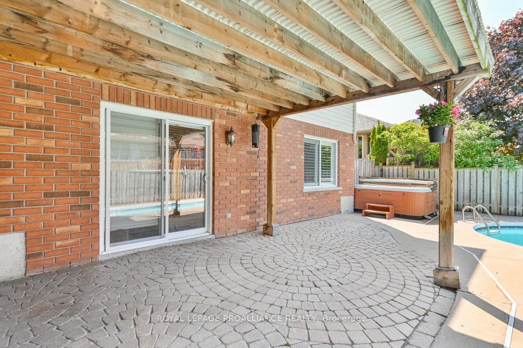 44 Britton Place photo 35