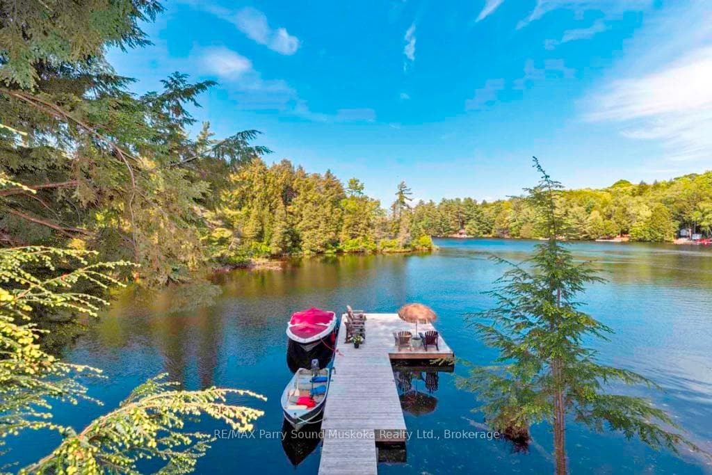 11 White Pine Road photo 1